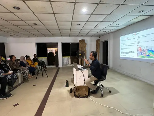 পর্দায় উপস্থাপনাসহ আলোচনা